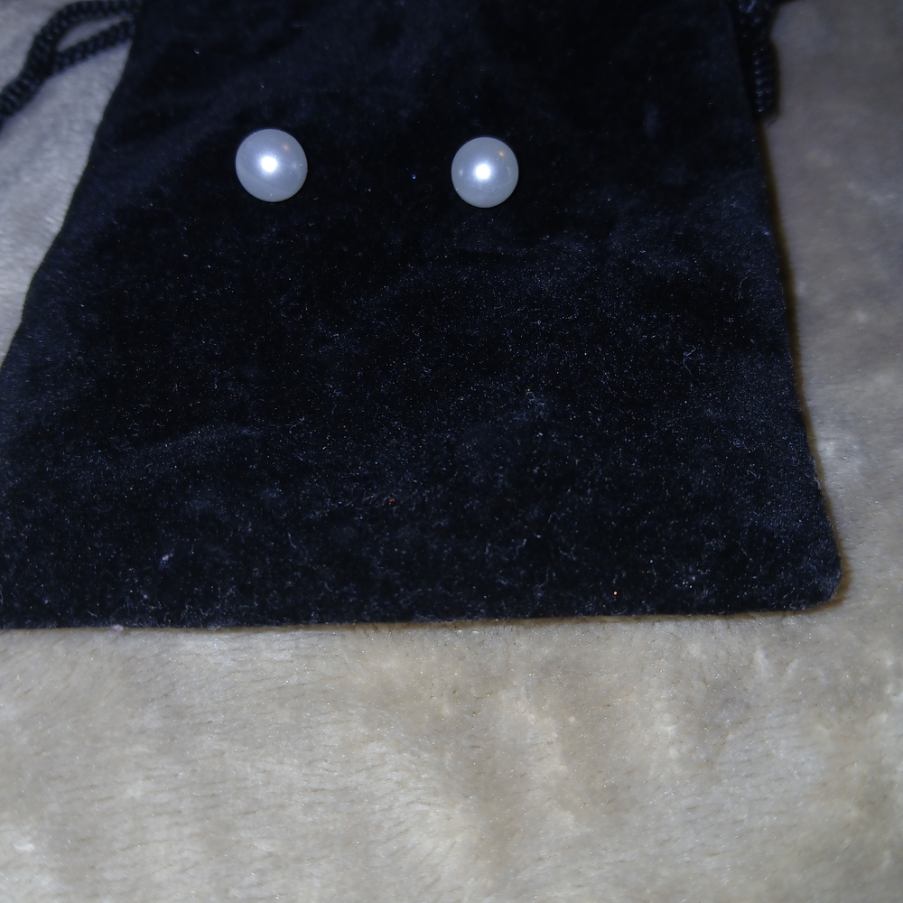 Elegant Pearl Stud Earrings